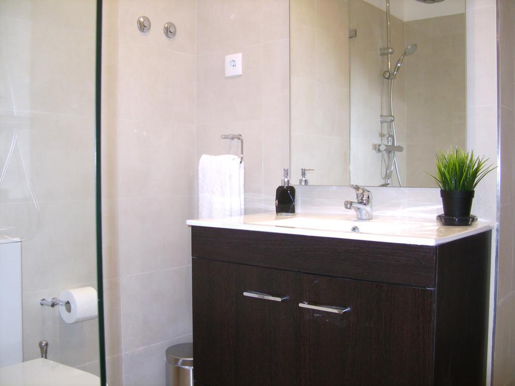 Elegant S. Miguel Apartment Lisbon Room photo