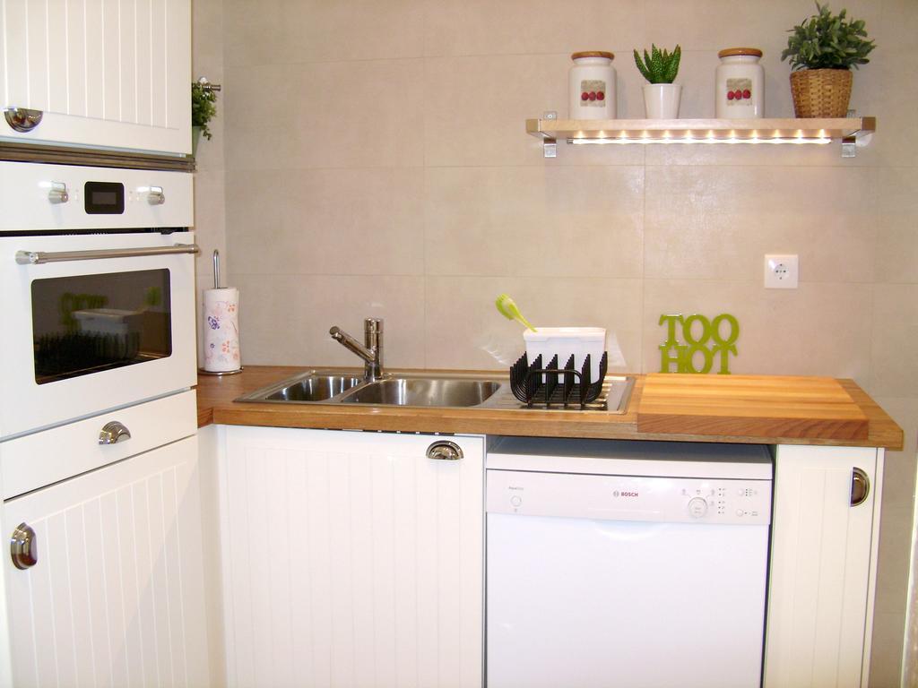 Elegant S. Miguel Apartment Lisbon Room photo